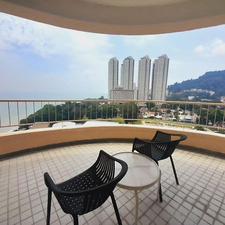 Rainbow Paradise Beachfront Penang Танджунг-Бунгах Екстер'єр фото